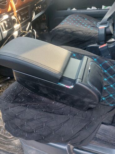 Другая автоэлектроника: Прадаю подлогодник на седан машины любие новый состояние идеалный — 2