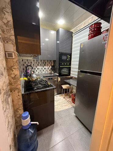 Köhnə tikili: Bakı, 7-ci mikrorayon, 3 otaqlı, Köhnə tikili, m. Dərnəgül, 55 kv. m — 24