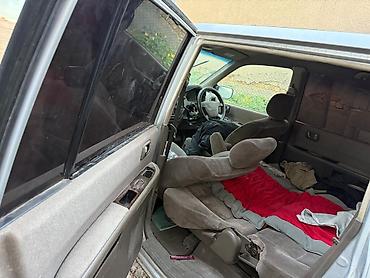 g comp: Mitsubishi Dion: 2004 г., Бензин — 6