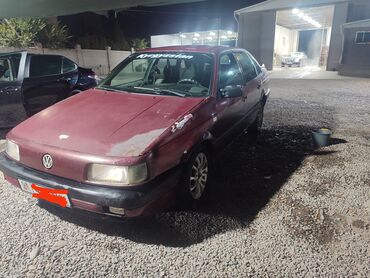 Volkswagen: Volkswagen Passat: 1989 г., 1.8 л, Механика, Бензин, Седан