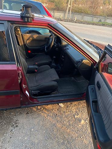 mx 5: Mazda 323: 1994 г., 1.6 л, Механика, Бензин, Хэтчбэк — 4