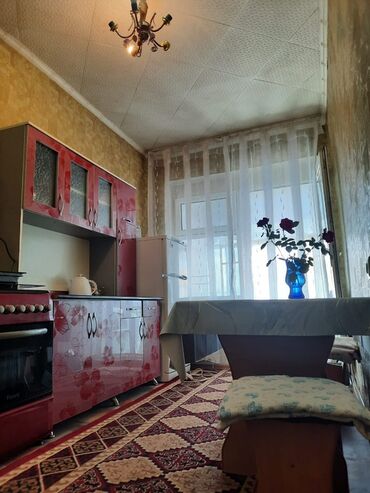 сниму дом на иссык куле: 2 комнаты, 50 м², 105 серия, 4 этаж, Старый ремонт