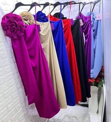 mona haljine nova kolekcija: Haljina
Cena: 3.399 dinara