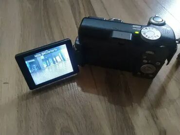Fotoaparati: 1. Canon Power shot A620- ispravan 2. Canon Power shot A640- — 3