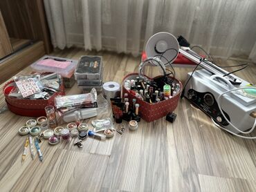 Manikür və pedikür məhsulları: Dırnaq üçün gel lak
