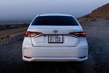 Toyota: Toyota Corolla: 2019 г., 1.2 л, Вариатор, Бензин, Седан — 2