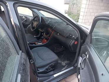 шины сешка: Mercedes-Benz C-Class: 2002 г., 2.2 л, Автомат, Дизель, Седан — 3
