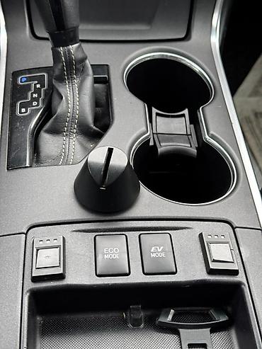 Toyota: Toyota Camry: 2016 г., 2.5 л, Гибрид, Седан at lalafo.kg — 18 Toyota: Toyota Camry: 2016 г., 2.5 л, Гибрид, Седан — 18