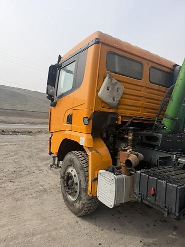 Тракторы Zoomlion: Самосвал SHACMAN X3000 8x4 - Колёсная формула: 8x4, двойные задние — 1