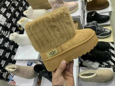 Ugg obuća: Ugg čizme — 6