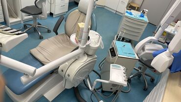 стоматологическая тумба: Стоматологическая установка WOSSON. В комплект входит монитор и