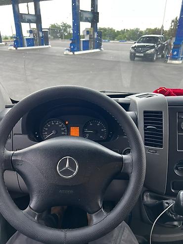 фикс арзан: Рефрижераторный фургон Mercedes-Benz Sprinter (кабина желтая — 9