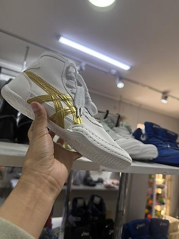 Кроссовки и спортивная обувь: Борцовки Asics (высокие) - Назначение: спортивная обувь для — 1