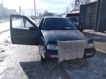 гольф кар: Volkswagen Golf: 1992 г., 1.8 л, Механика, Бензин, Хэтчбэк