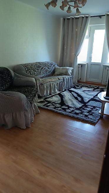 4 ком квартира: 3 х‑комнатная квартира с балконом,полностью укомплектованная мебелью и — 2