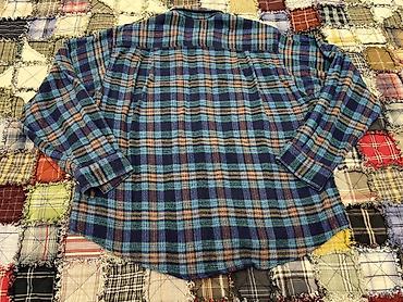 Köynəklər: Flanel köynək – düyməli, uzunqol - Material: 100% pambıq (etiketdə — 7