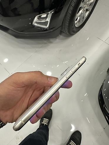 apple.iphone 5: IPhone 11, Ağ, Simsiz şarj — 3