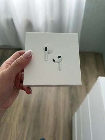 Qulaqcıqlar: Apple AirPods (3-cü nəsil) – MagSafe Şarj Qutusu ilə Xüsusiyyətlər: - — 1