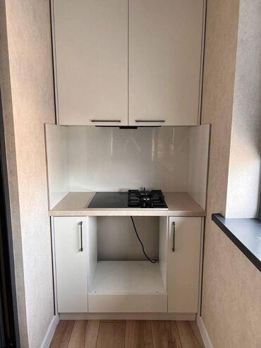 продаю квартиру 8 мкр бишкек: 2 комнаты, 47 м², Элитка, 8 этаж, Евроремонт