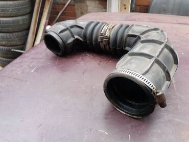 Auto delovi: Usisno crevo vazduha Lada 21214i Niva. Polovno. Očuvano. Skinuta sa — 3