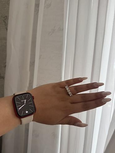 apple watch adapter: Apple Watch (alüminium qırmızı çərçivə) – krem rəngli silikon kəmərli — 1