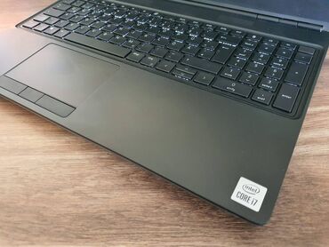 Dell: Intel Core i7, 32 GB OZU, 15.6 " — 5