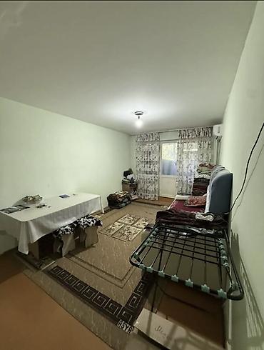 104 серия: 2 комнаты, 44 м², 8 мкр 104 серия, 2 этаж, Старый ремонт — 1