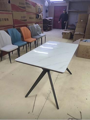 Кухонные столы: Обеденный стол с керамической столешницей под белый мрамор - — 4