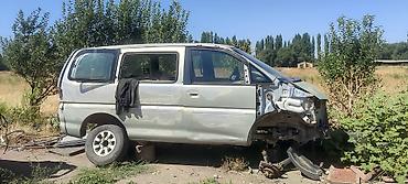 чон: Mitsubishi Delica Space Gear (CHAMONIX) — кузов и салон на запчасти — 3