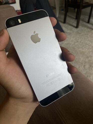 аифон 5: IPhone 5, Колдонулган, < 16 ГБ, Күмүш, Заряддоочу түзүлүш