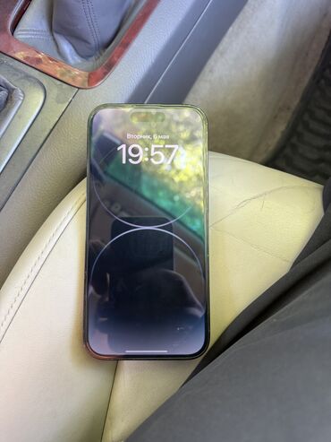 Apple iPhone: IPhone 14 Pro, Б/у, 128 ГБ, Black Titanium, Кабель, 84 %