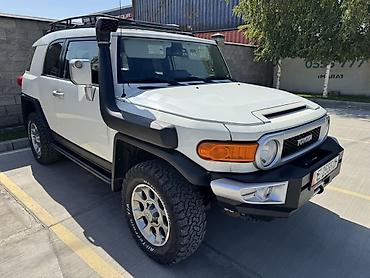 шноркеля: Toyota FJ Cruiser: 2011 г., 4 л, Автомат, Газ, Внедорожник — 2