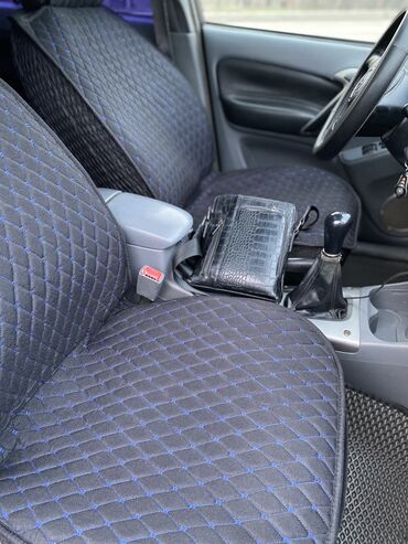 Toyota: Toyota RAV4: 2001 г., 1.8 л, Механика, Бензин, Кроссовер — 15