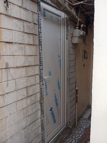 plastik qapi pencere avadanliqlari: Hamam qapisi olcu 1.9/65sm qiymet 60m 6 aydir qoyulub m nizami