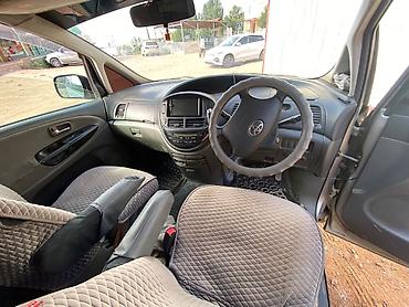 два авто: Toyota Estima: 2003 г., 2.4 л, Автомат, Минивэн — 9