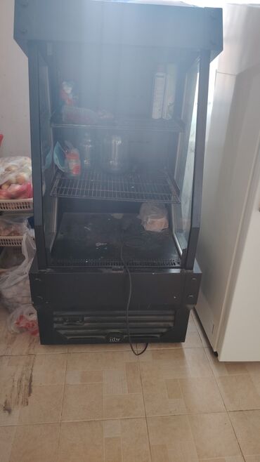 soyuducu qapı rezini: Qatıq Soyuducusu 450 AZN Əlaqə nomresi :553130304 Ciddi alıcaya