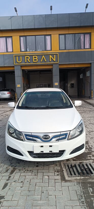 BYD: Продаю BYD e5 2019г Машина свежий Без вложения на нём только ездить