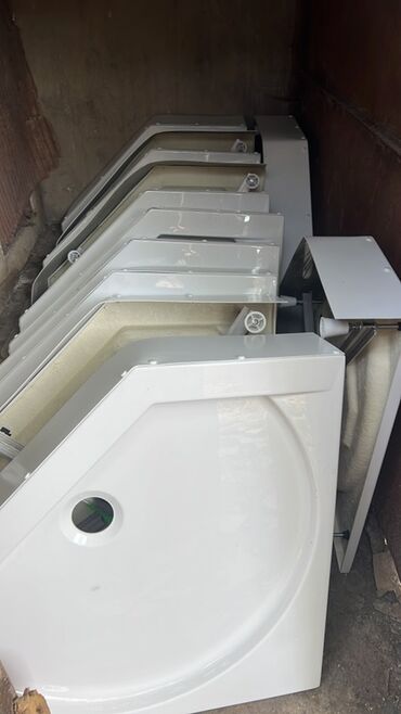 Duş poddonları: Künc duş ləyənləri – akril materialdan Məhsul təsviri: - Forma: künc — 1