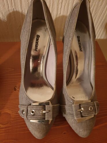 bershka cipele: Salonke, Graceland, 38