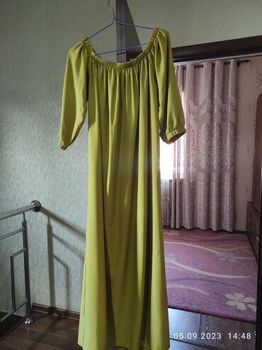 Платье новое. размер на 46-50. цена 1000 сом