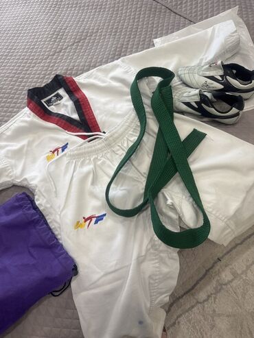 мма форма: Комплект для тхэквондо (WTF/WT): - До-бок: белая куртка с воротом