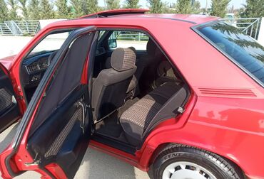 Mercedes-Benz: Mercedes-Benz 190: 2 l | 1993 il Sedan — 11