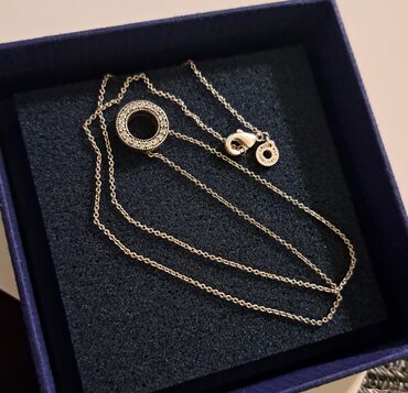 kape sa prirodnim krznom: Pendant necklace, Pandora