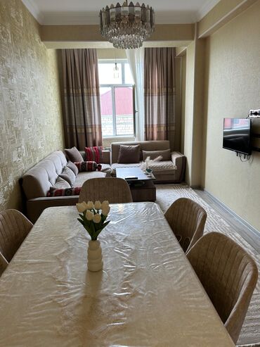 Mənzil kirayələyirəm: 3 otaqlı, 90 kv. m — 12