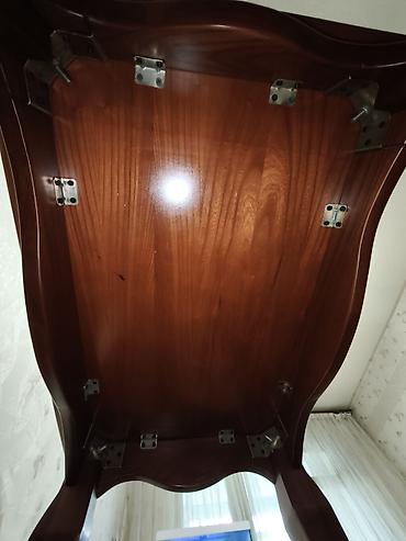 Журнальные столы: Продам стол из массива дерева,добротный,тяжёлый и устойчивый. Толстая — 9