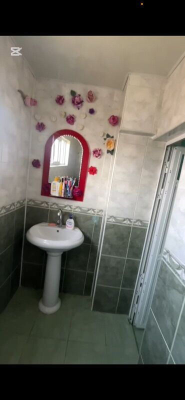 Köhnə tikili: Satılır: Yeni Gəncə icra hakimiyyətinin qarşısı Karizma restoranın — 13