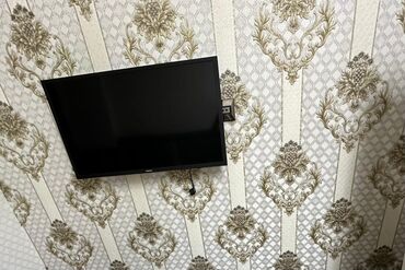 smart box tv: TƏCİLİ!!! Smart TV 82ekran ideal vəzyətdə iki ay islənib,kronsteyn