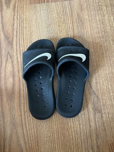 zenske original guess: Beach slippers, Nike, 36.5
