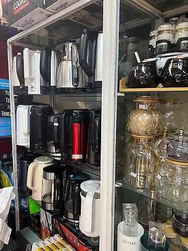 Продаю!!! Витринные полки для магазина, для салонов. Стеклянные. Б/У at lalafo.kg Продаю!!! Витринные полки для магазина, для салонов. Стеклянные. Б/У