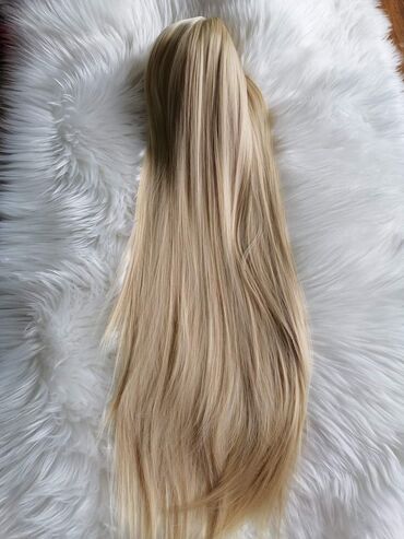 Perike i klipse: Perike
Cena 3200din na lalafo.rs — 3 Perike i klipse: Perike
Cena 3200din — 3